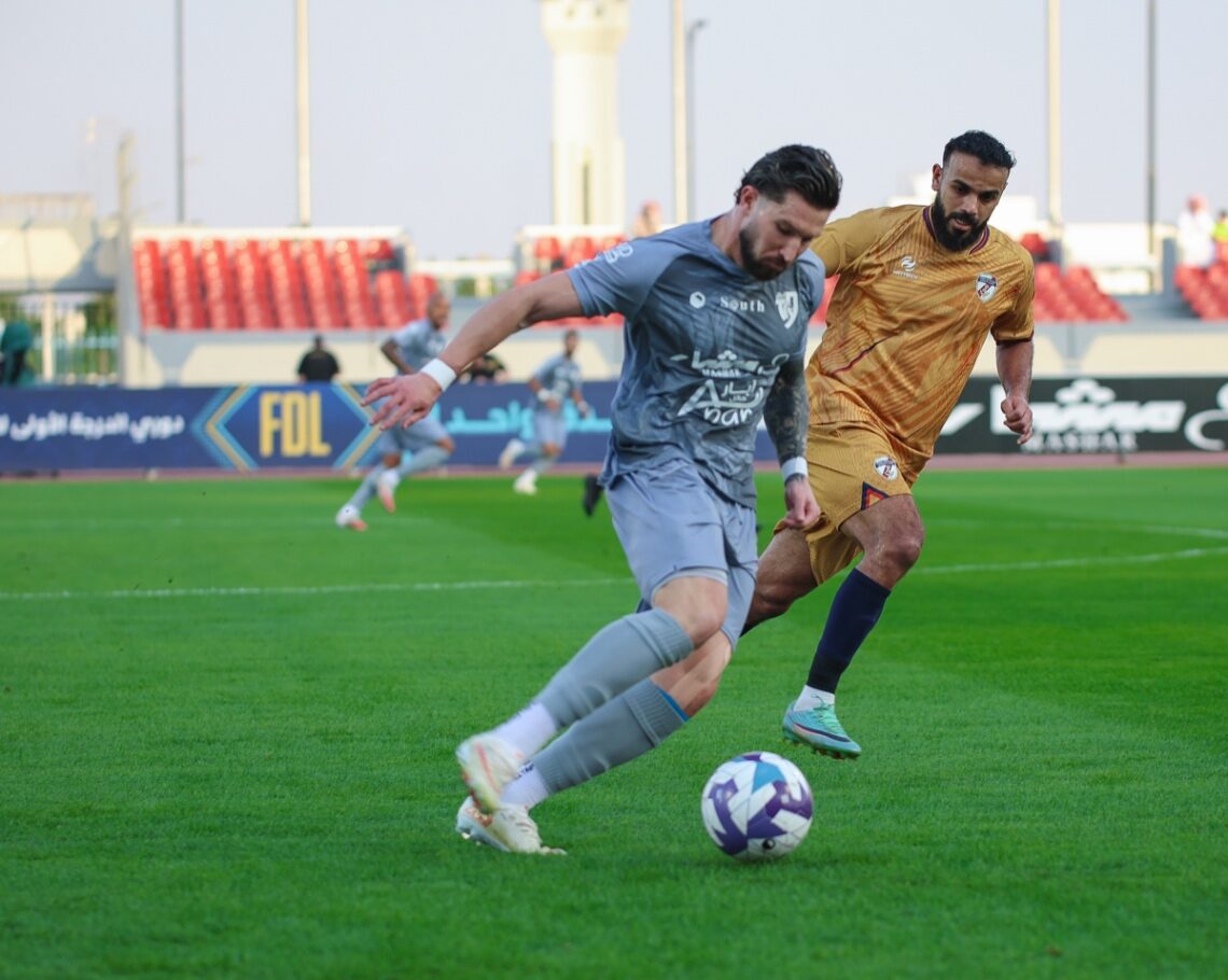 الطائي × جدة
